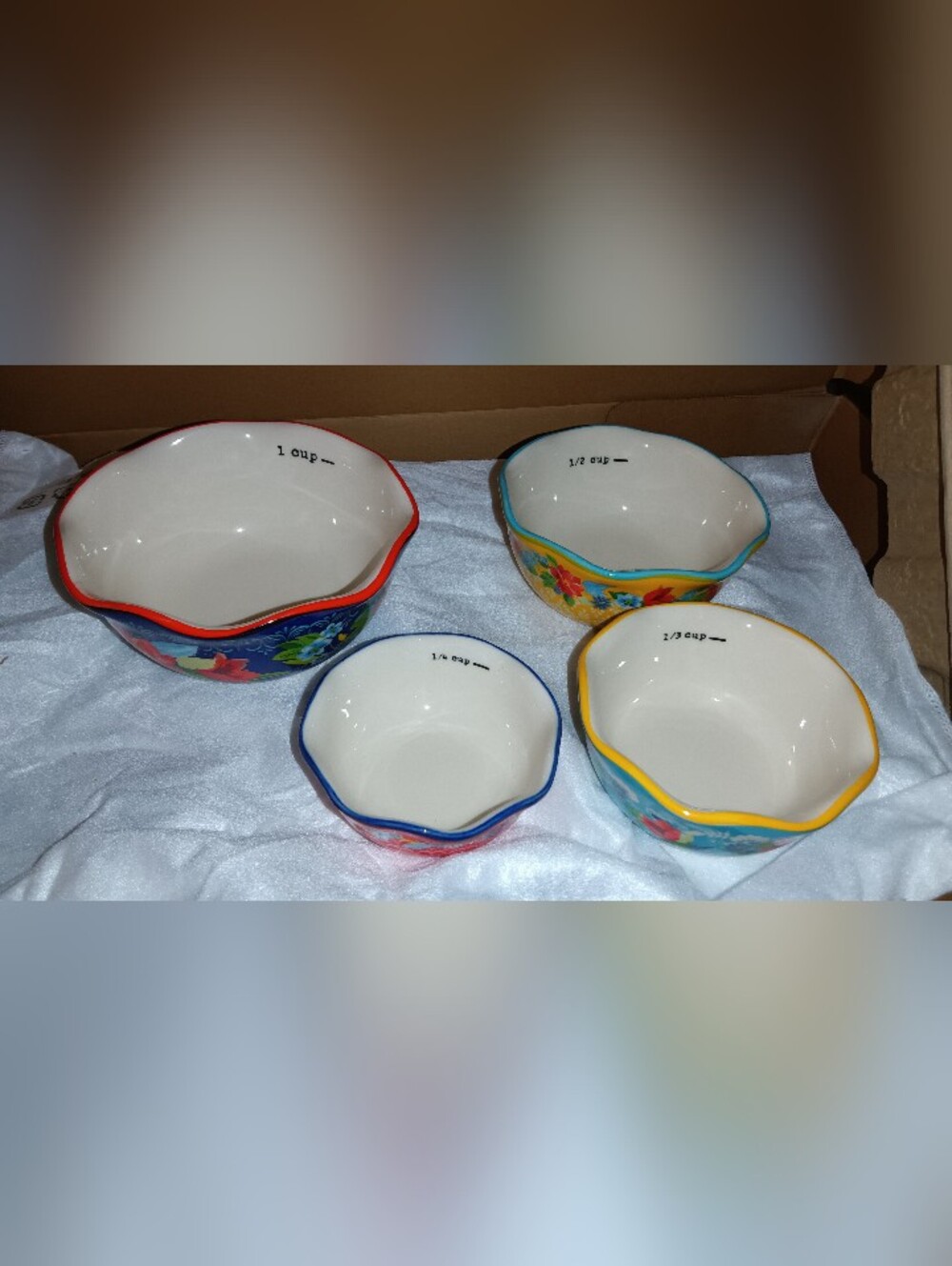 The Pioneer Woman Floral Measuring Bowl /Spoons Set in Red, Blue, Yellow, Teal
